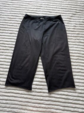 The North Face Black Women's Cropped Pants Activewear Poly Spandex 22" Inseam M